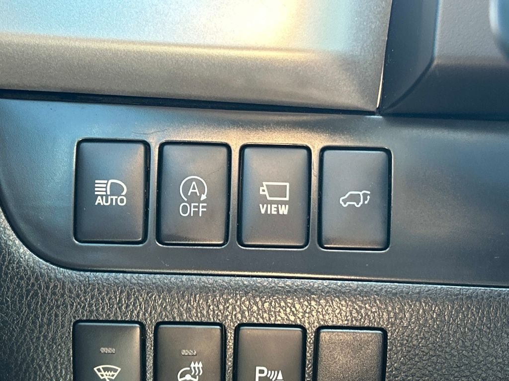 Used 2018 Toyota Highlander Limited Platinum AWD/4WD image 22