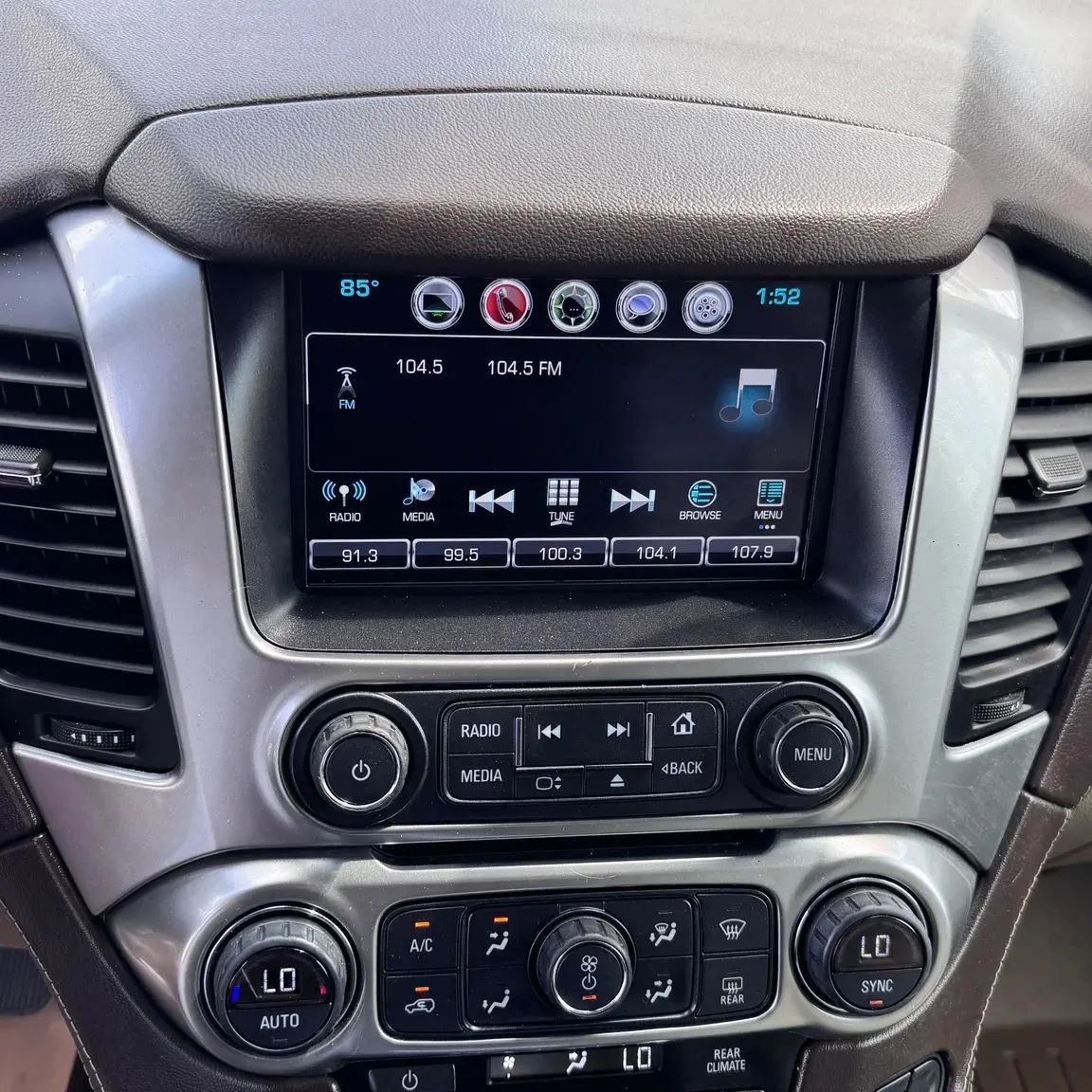 Used 2016 Chevrolet Suburban LT AWD/4WD image 15