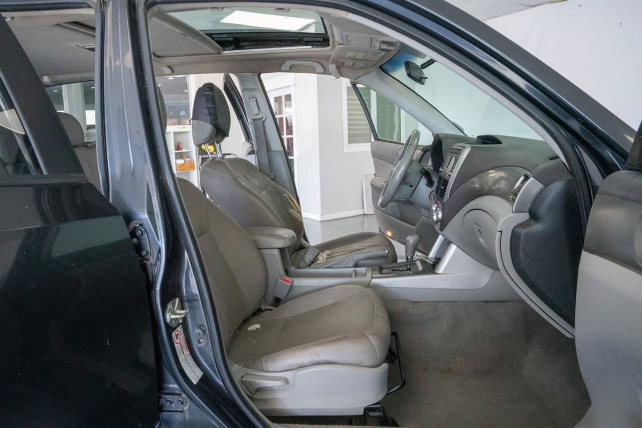 Used 2010 Subaru Forester 2.5X Limited AWD/4WD image 10