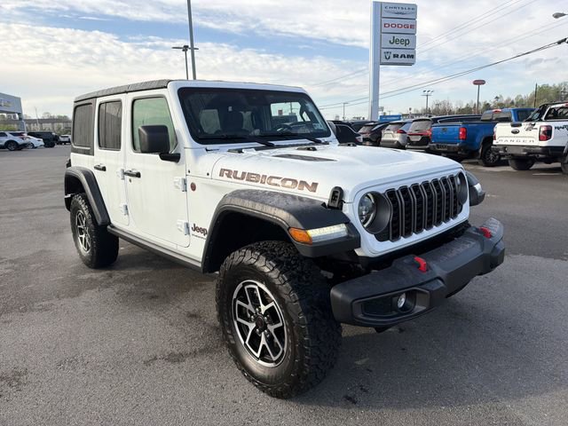 Used 2025 Jeep Wrangler Unlimited Rubicon AWD/4WD image 3