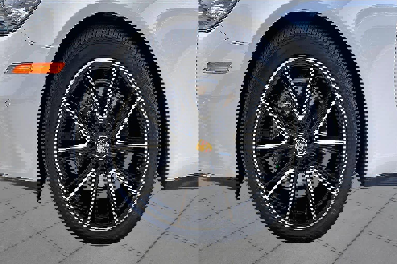 Used 2022 Porsche Panamera 4 Platinum Edition image 11