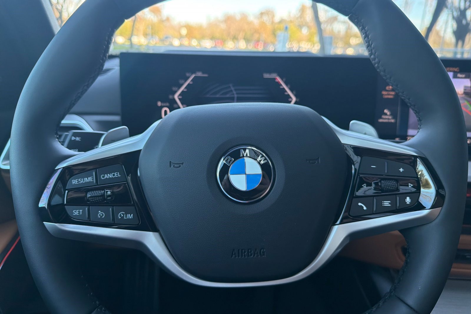 Used 2025 BMW 330i Sedan w/ Premium Package image 30