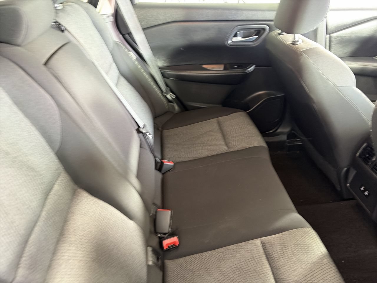 Used 2025 Nissan Rogue SV AWD/4WD image 23