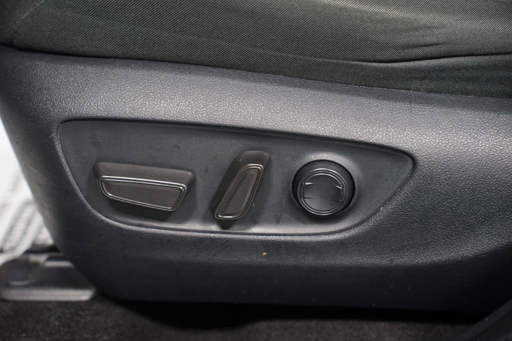 Certified 2024 Toyota RAV4 XLE image 33