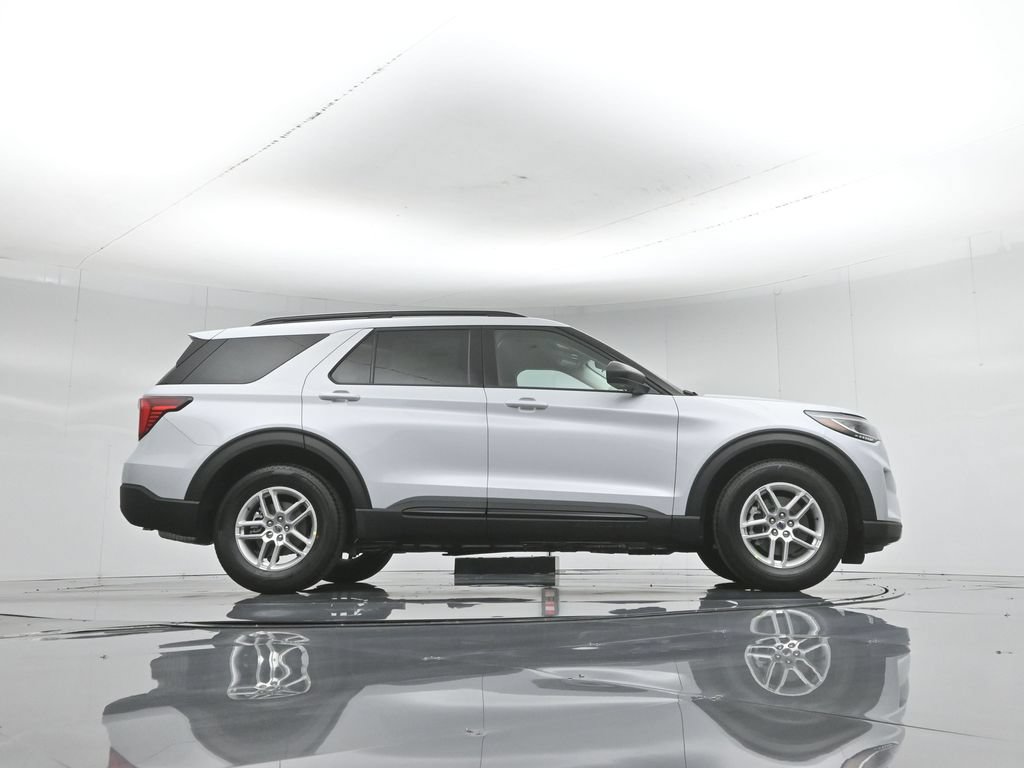 New 2026 Ford Explorer Active RWD image 48