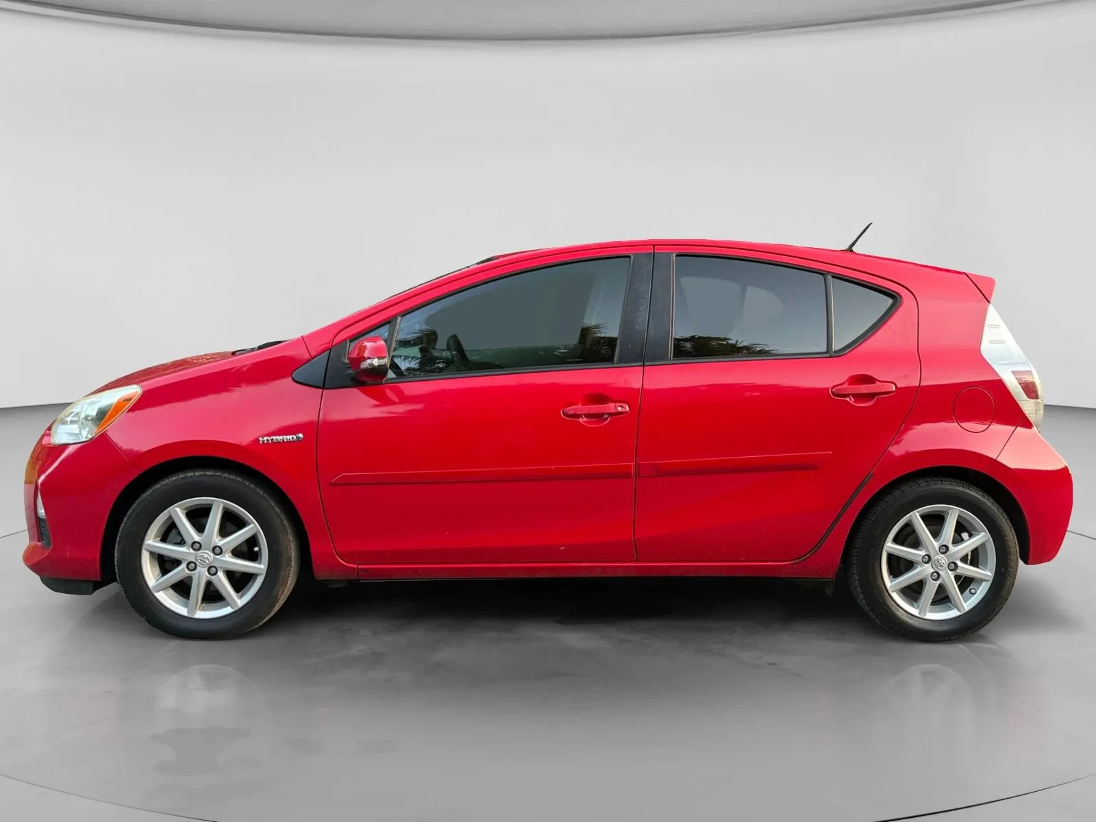 Used 2012 Toyota Prius C Three FWD image 2