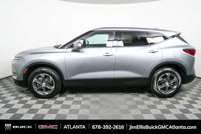 Used 2025 Chevrolet Blazer LT image 28
