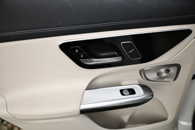 Used 2023 Mercedes-Benz GLC 300 GLC 300 image 24