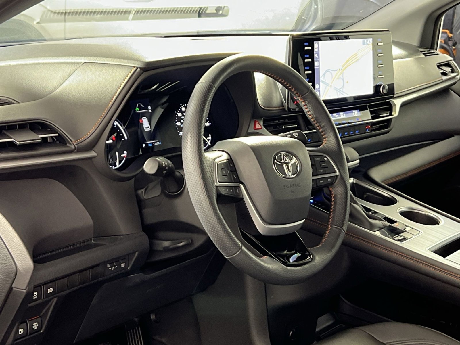 Used 2022 Toyota Sienna XSE AWD/4WD image 15