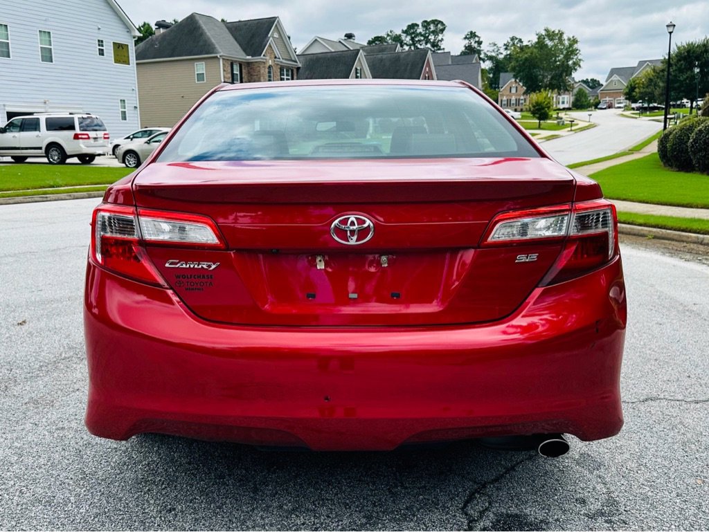 Used 2014 Toyota Camry SE image 7