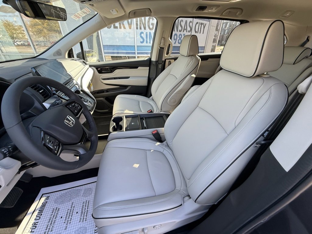 New 2026 Honda Odyssey Touring image 10
