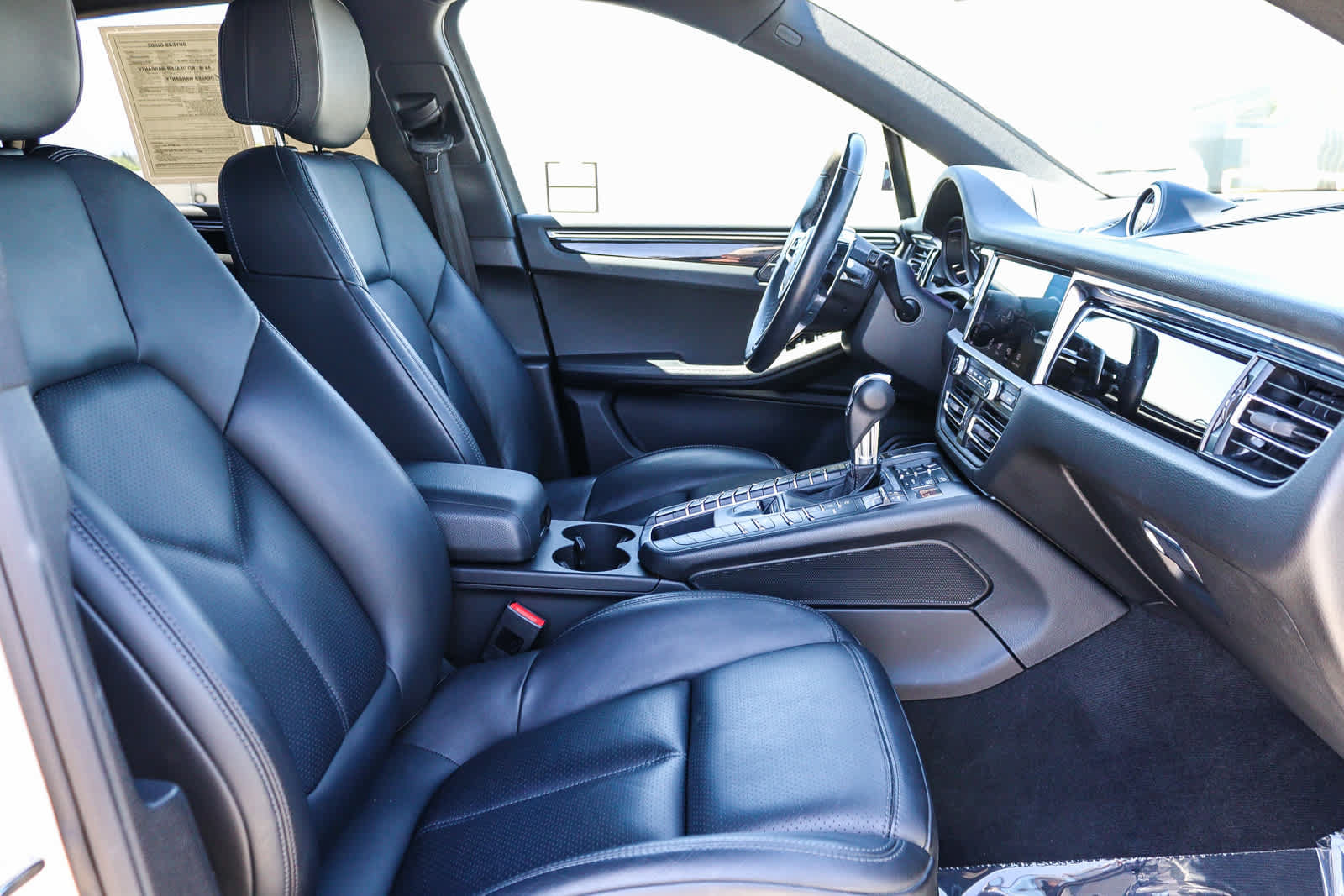 Used 2020 Porsche Macan S AWD/4WD image 18