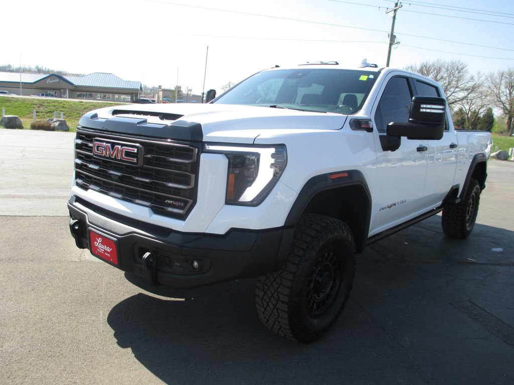 Used 2025 GMC Sierra 2500 AT4X w/ AT4X AEV Edition image 11