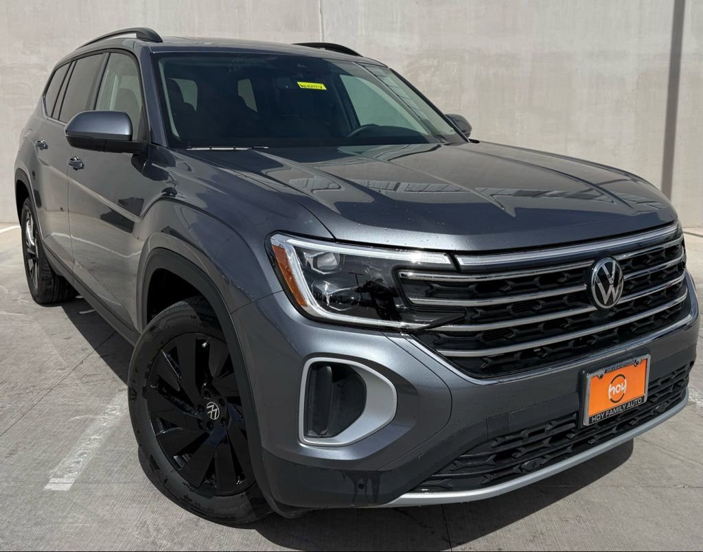 Certified 2025 Volkswagen Atlas SE