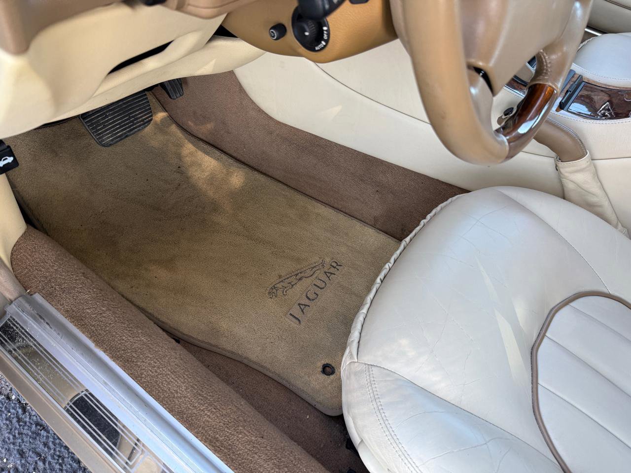 Used 1997 Jaguar XJ Vanden Plas Vanden Plas image 15