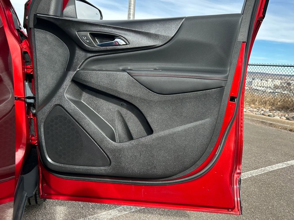 Used 2023 Chevrolet Equinox RS image 27