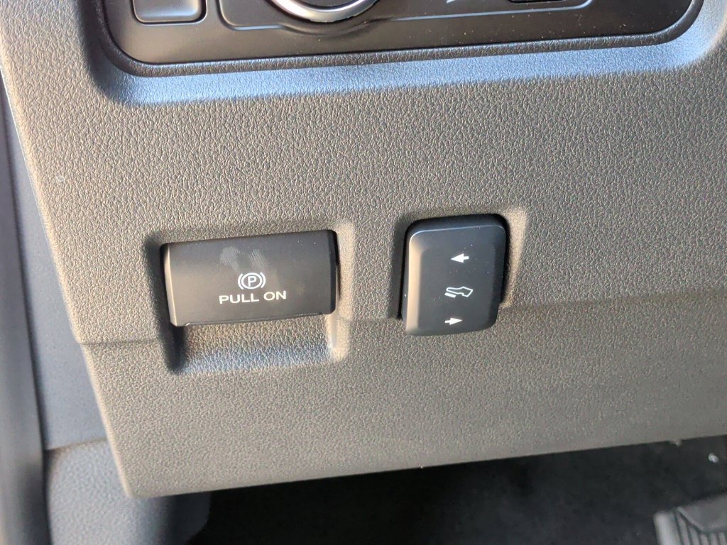 New 2027 Ford F350 Lariat w/ Lariat Premium Package AWD/4WD image 17