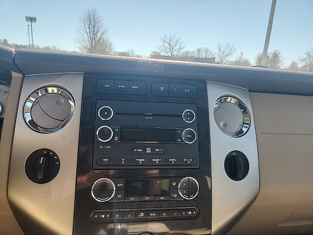 Used 2013 Ford Expedition Limited AWD/4WD image 18