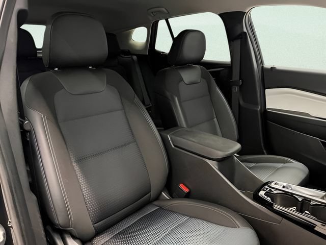 Certified 2025 Chevrolet Trax LT w/ LT Convenience Package FWD image 10