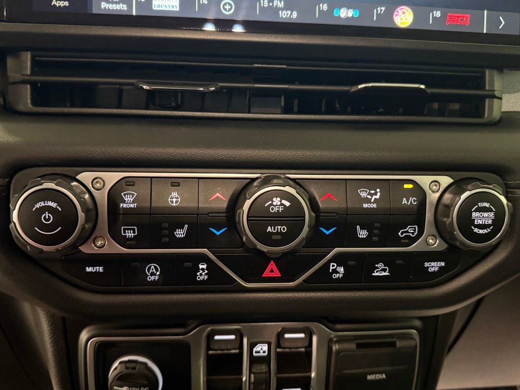 Used 2024 Jeep Wrangler Sahara w/ Dual Top Group image 32