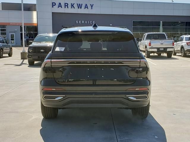 New 2026 Lincoln Nautilus Premier image 7