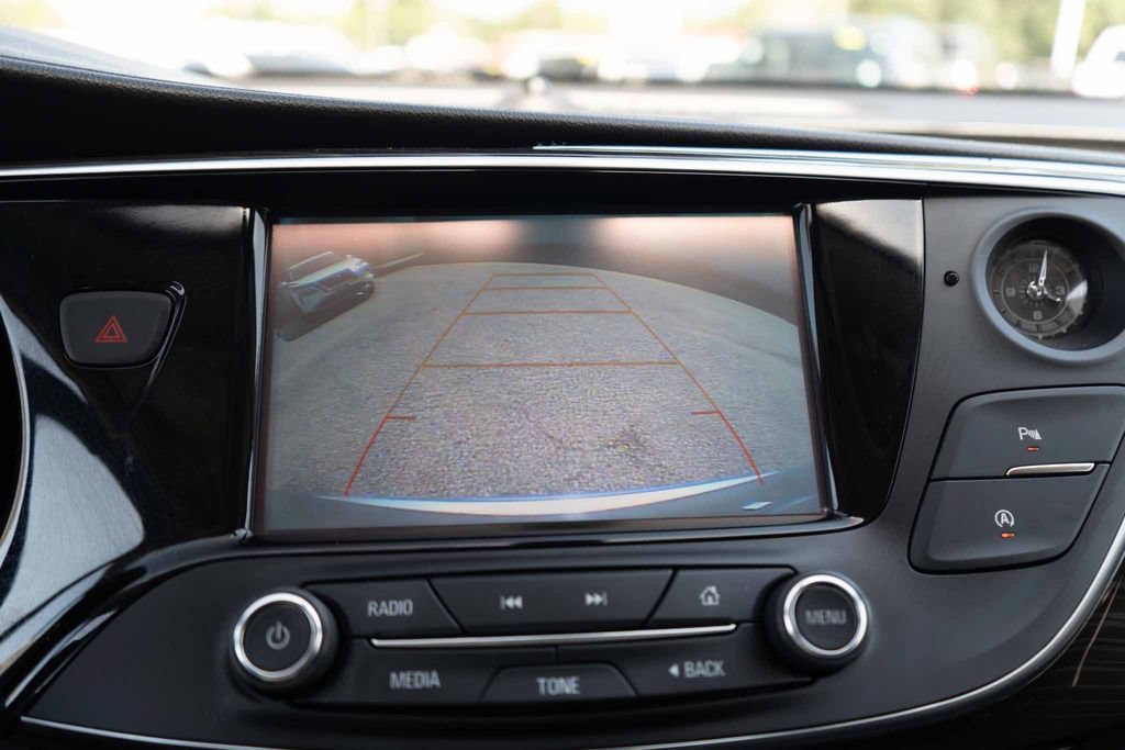 Used 2019 Buick Envision Essence FWD image 24