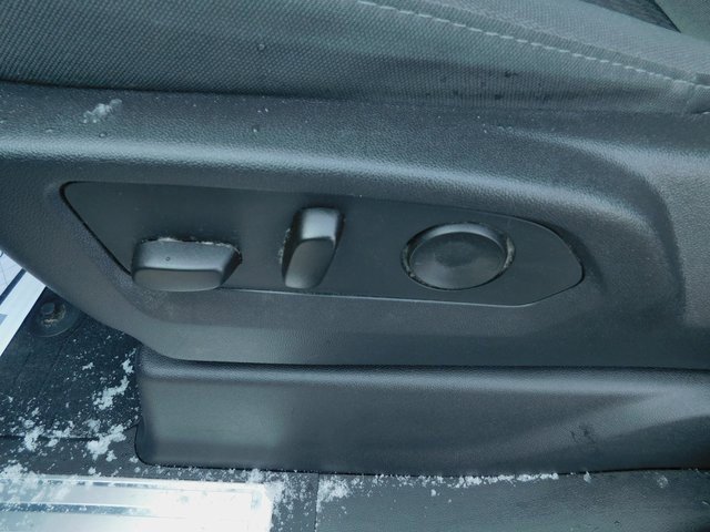 Used 2023 Chevrolet Silverado 1500 LT image 25