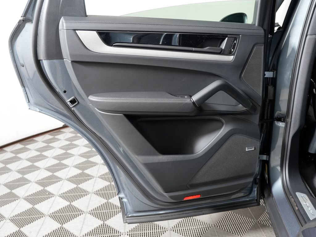 New 2026 Porsche Cayenne S AWD/4WD image 33