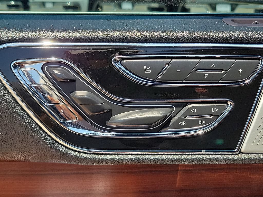 Used 2020 Lincoln Navigator L Reserve w/ Luxury Package AWD/4WD image 24