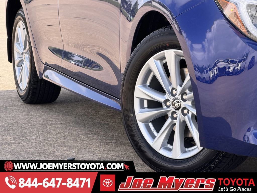 Used 2026 Toyota Corolla SE image 12