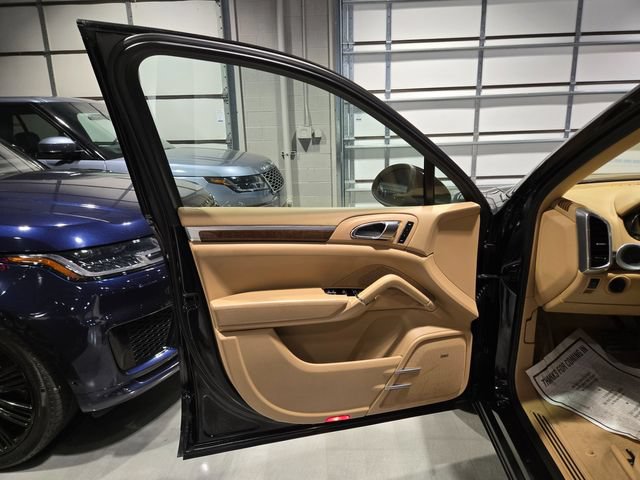Used 2012 Porsche Cayenne AWD/4WD image 15