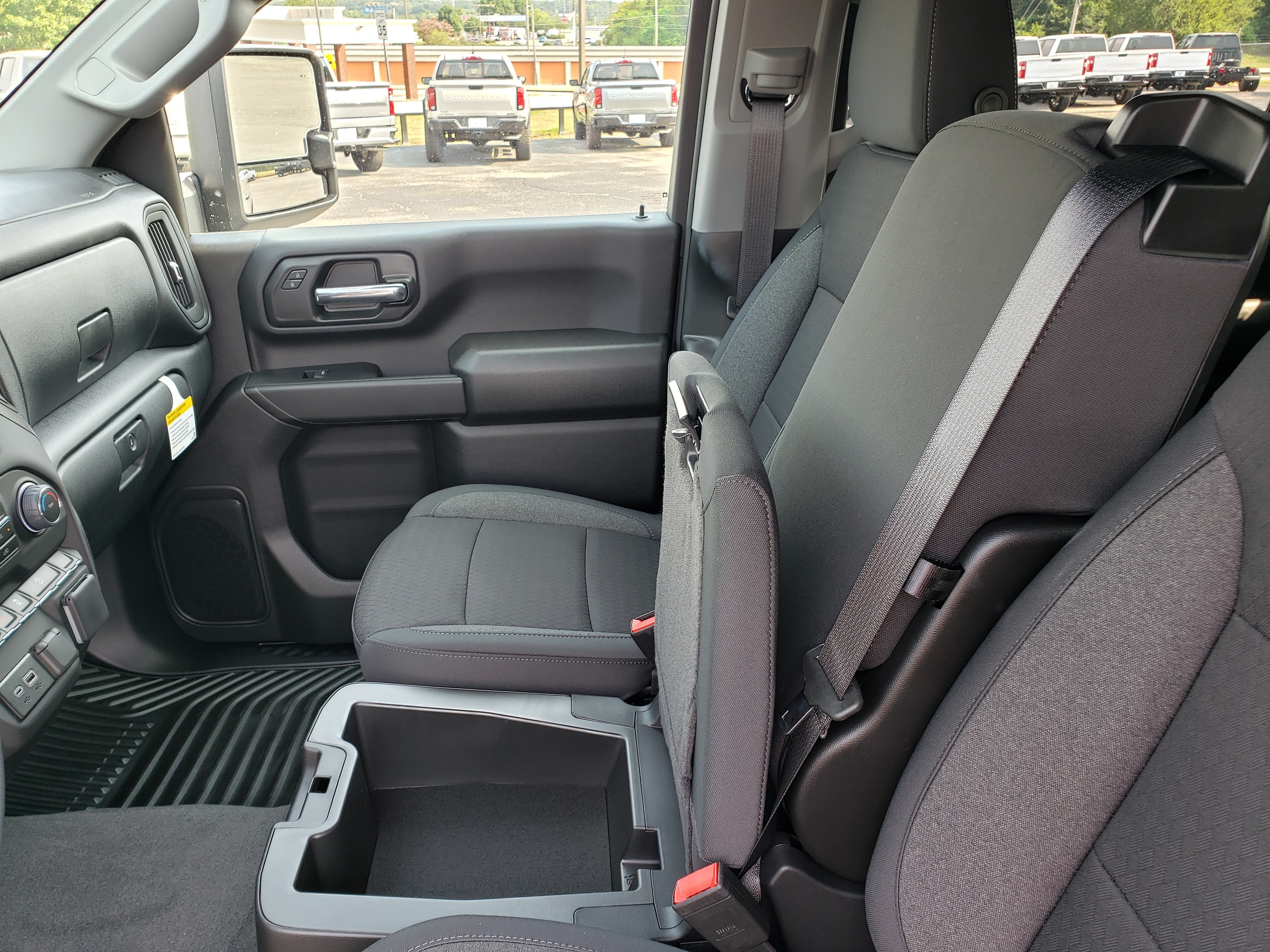 New 2026 Chevrolet Silverado 2500 Custom w/ Custom Value Package AWD/4WD image 29