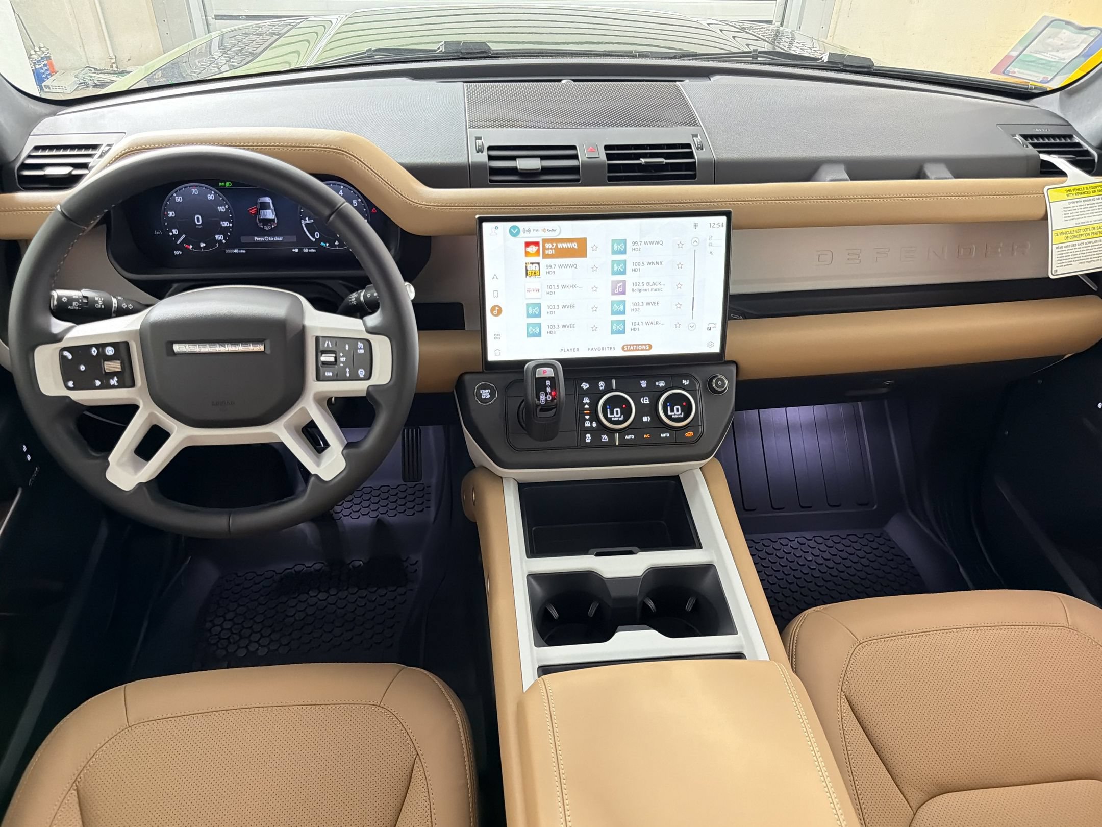New 2026 Land Rover Defender 110 X-Dynamic SE AWD/4WD image 16