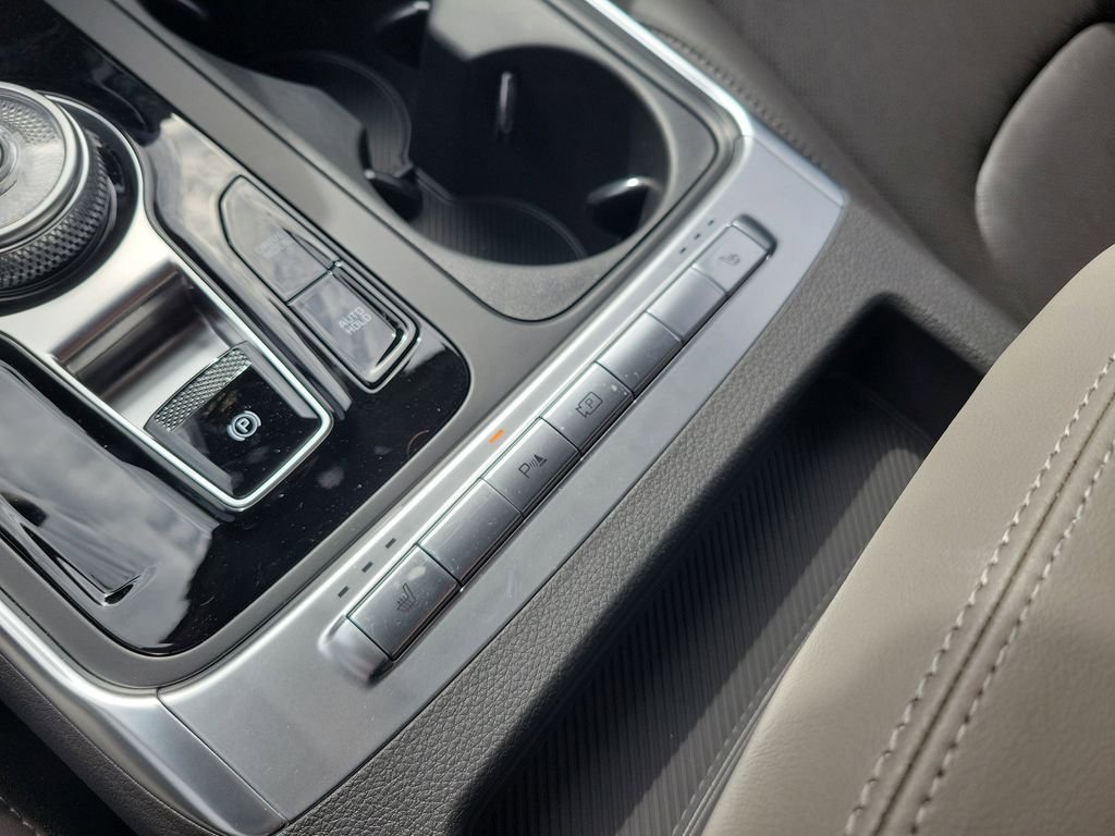 New 2026 Kia Carnival EX FWD image 37