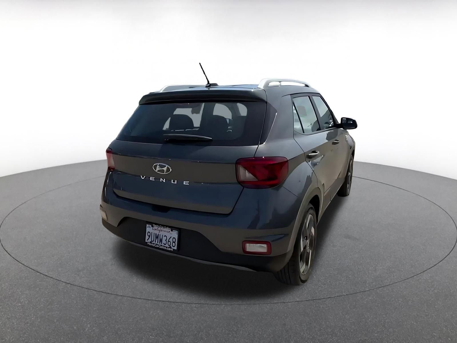 Used 2025 Hyundai Venue SEL image 15