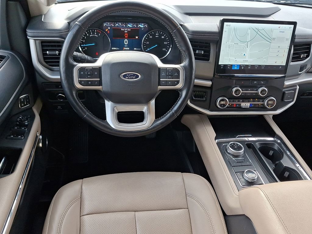 Used 2023 Ford Expedition Max XLT image 12