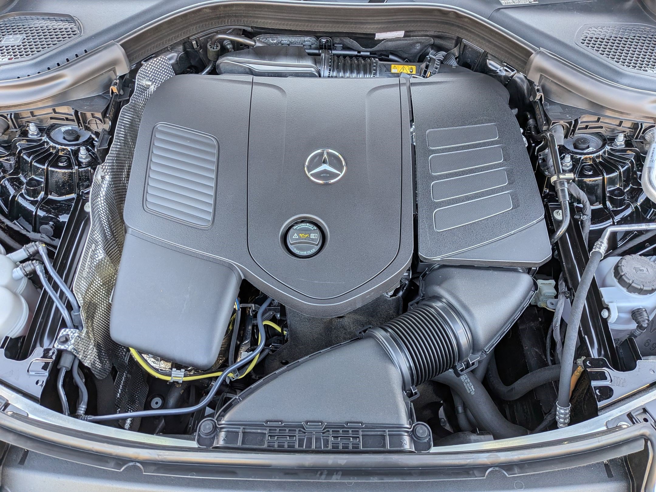 Certified 2025 Mercedes-Benz GLC 300 4MATIC image 33