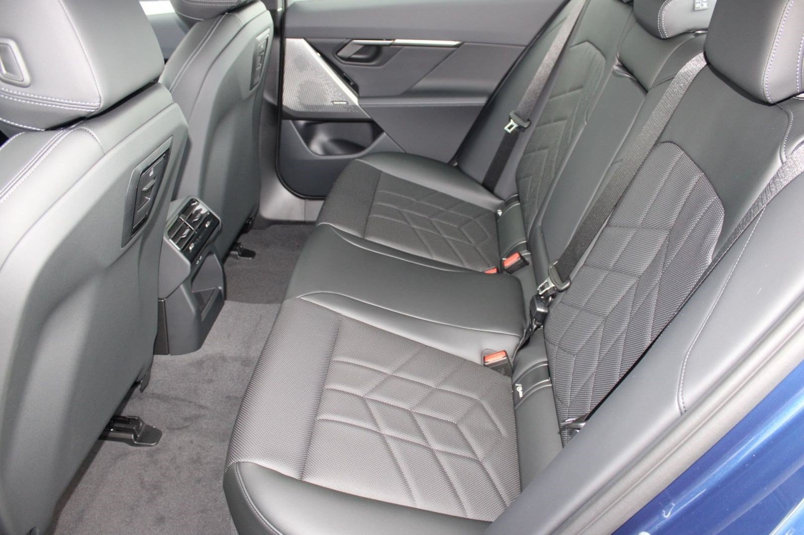 Used 2026 BMW 530i w/ M Sport Package RWD image 23