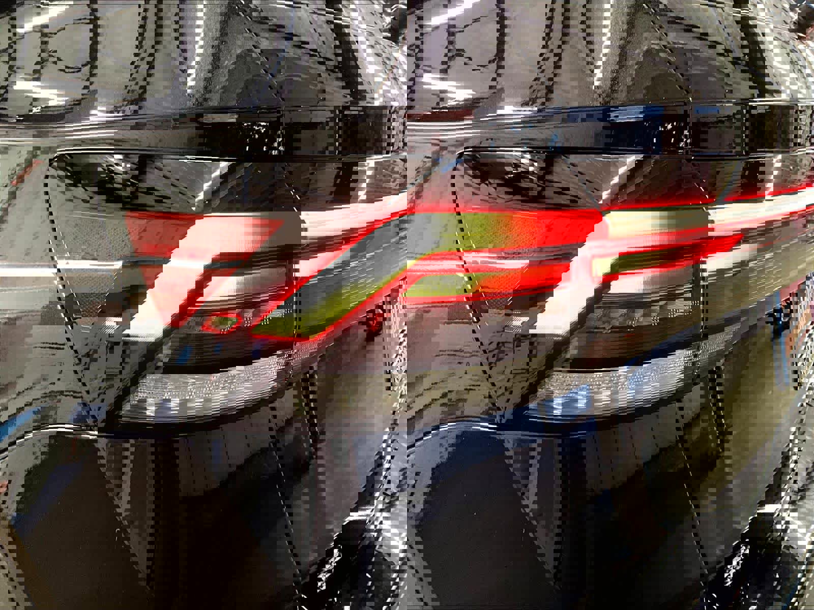 New 2026 Volkswagen Taos SEL image 25