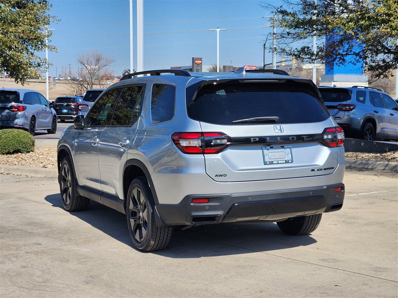 New 2026 Honda Pilot Black Edition image 4