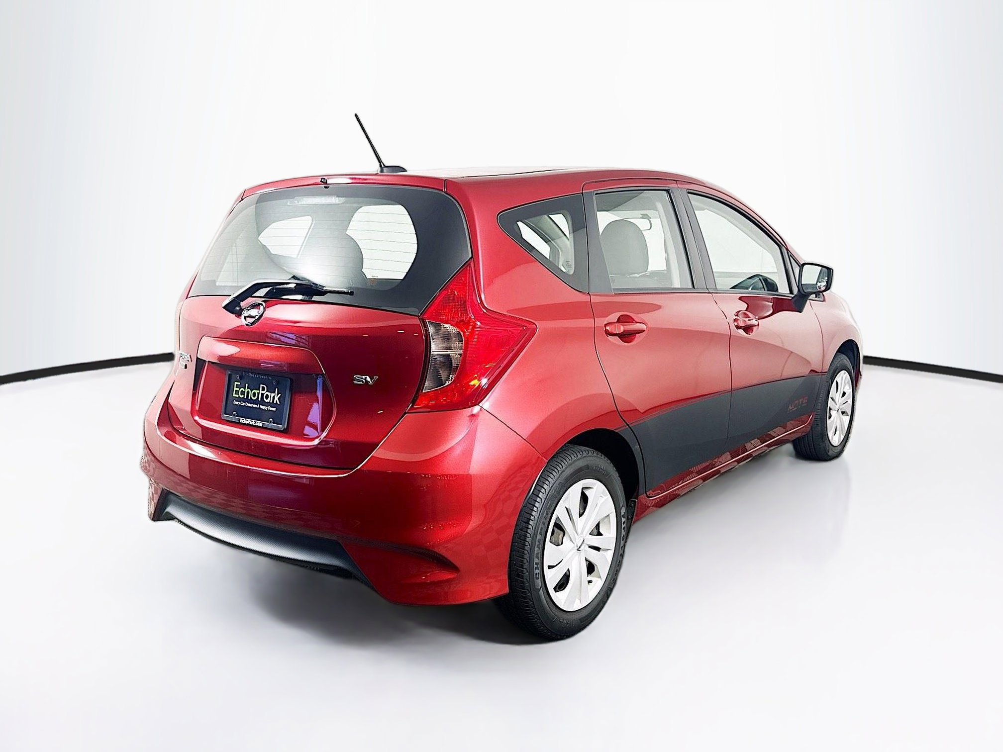 Used 2018 Nissan Versa Note SV FWD image 9