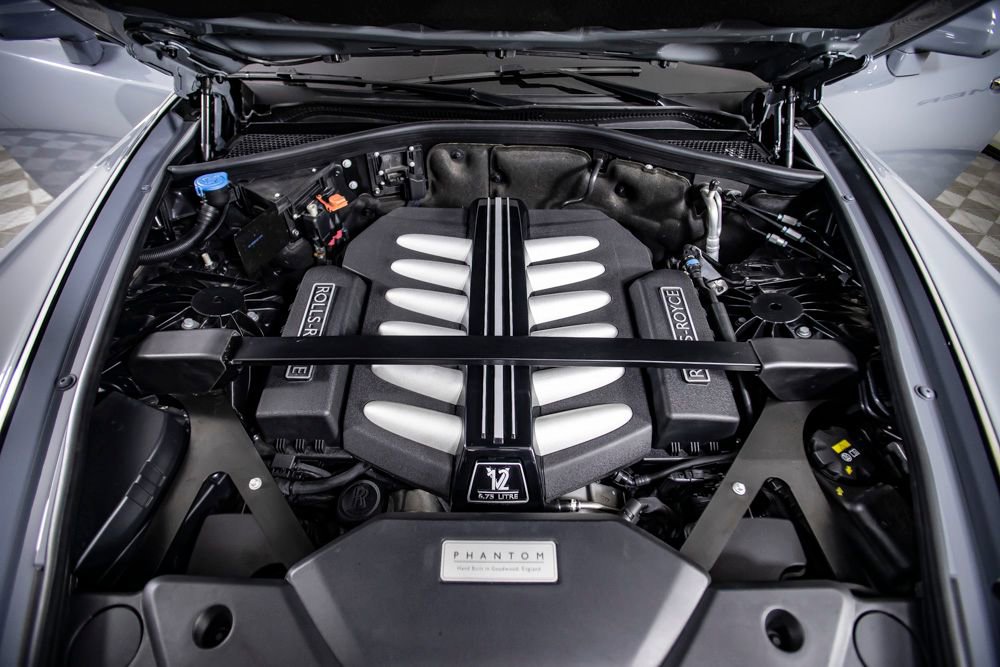 Used 2018 Rolls-Royce Phantom Sedan image 86