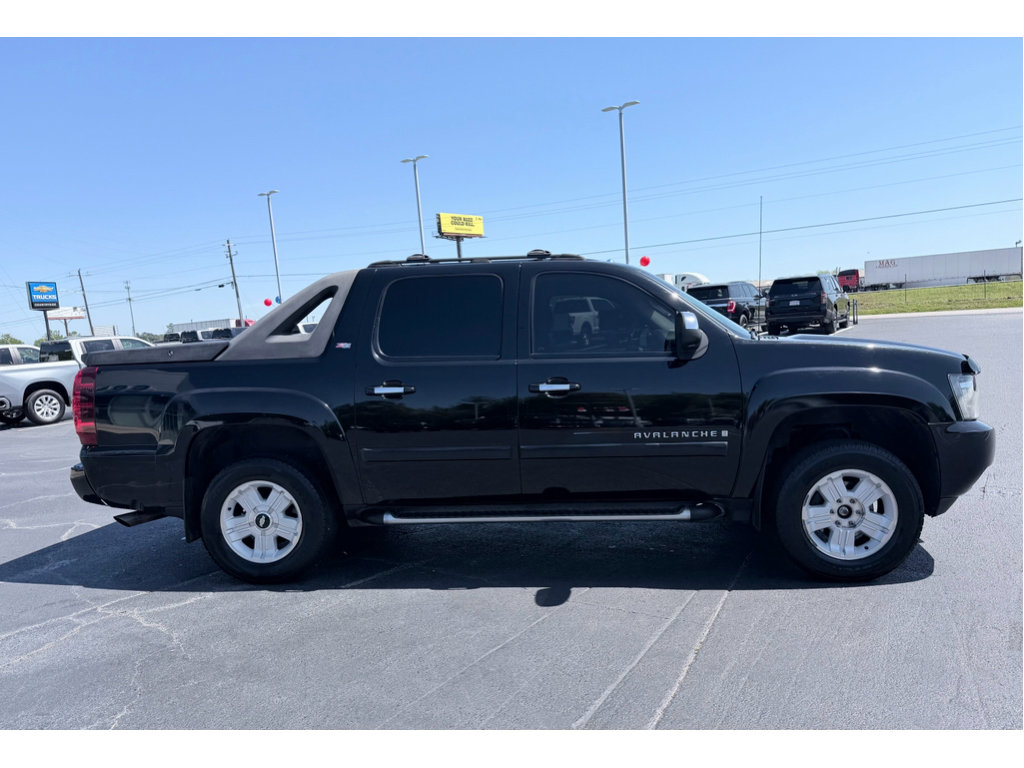 Used 2007 Chevrolet Avalanche LT w/ LT Preferred Equipment Group image 4