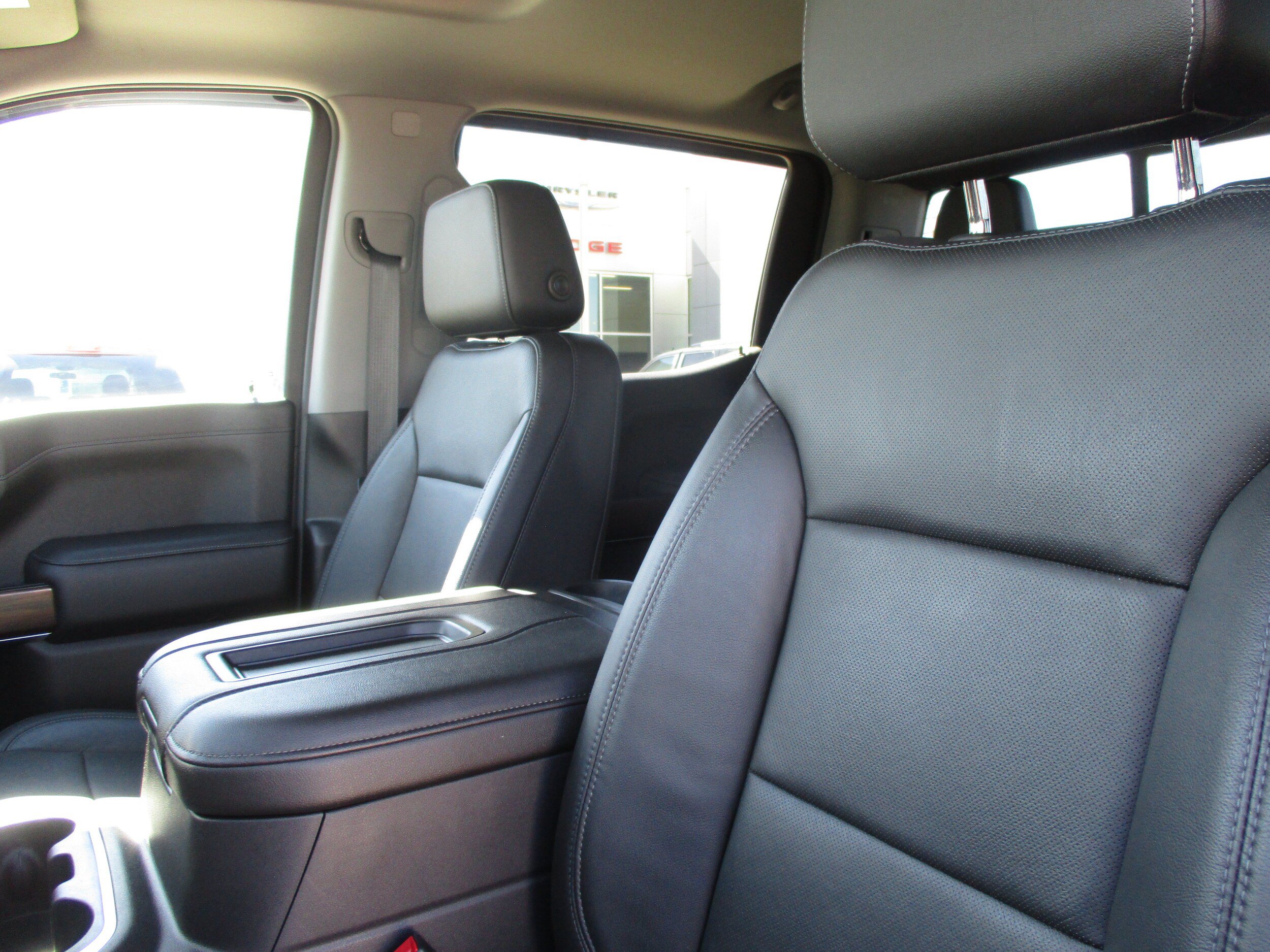 Used 2019 GMC Sierra 1500 SLT w/ SLT Premium Plus Package AWD/4WD image 40