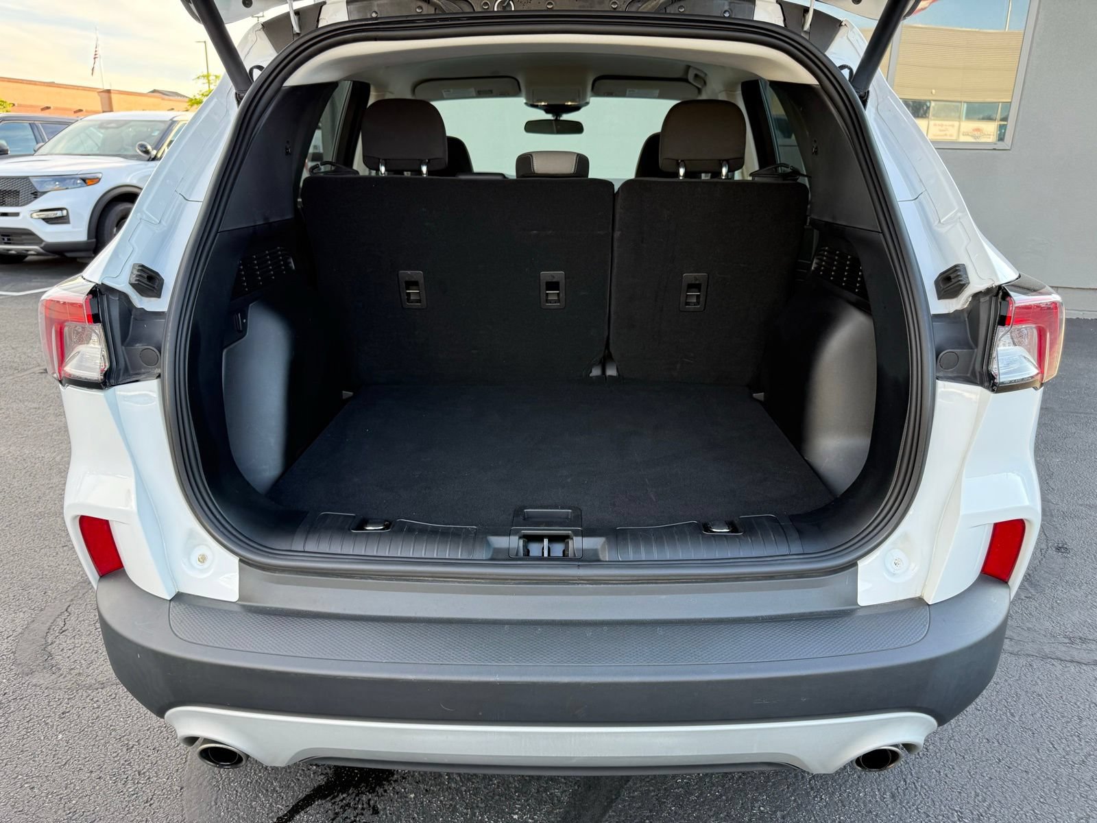 Used 2022 Ford Escape SE w/ Convenience Package FWD image 38