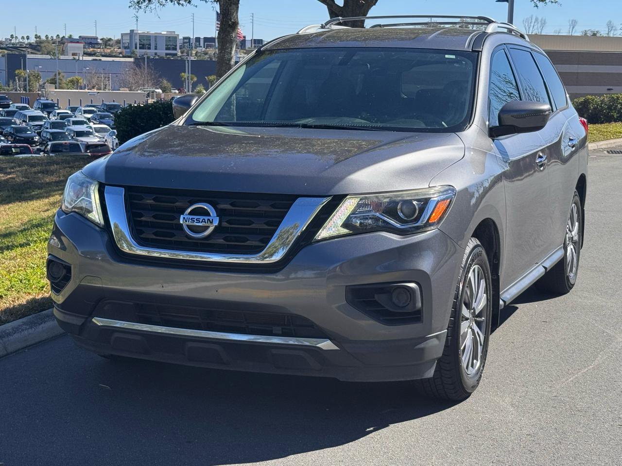 Used 2019 Nissan Pathfinder S image 4