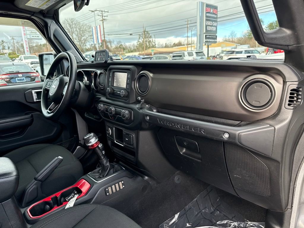 Used 2021 Jeep Wrangler Sport image 16