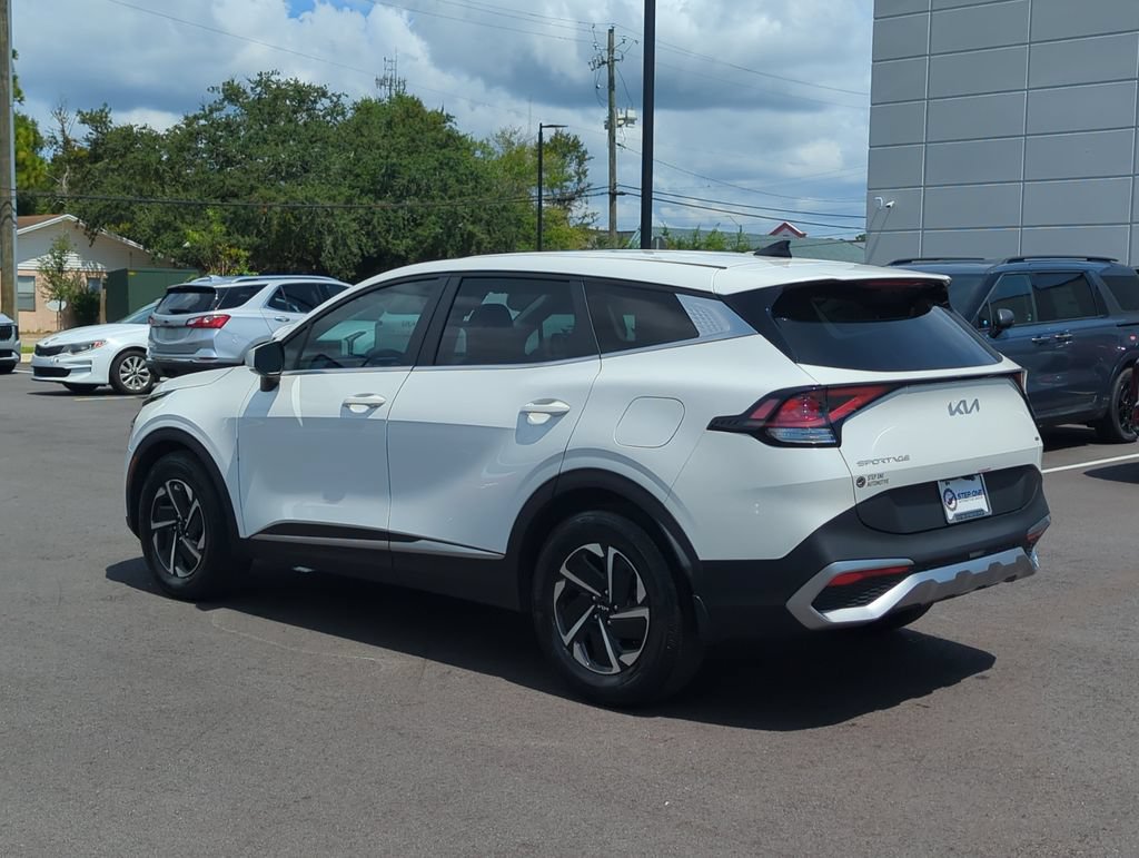 Used 2025 Kia Sportage LX FWD image 5