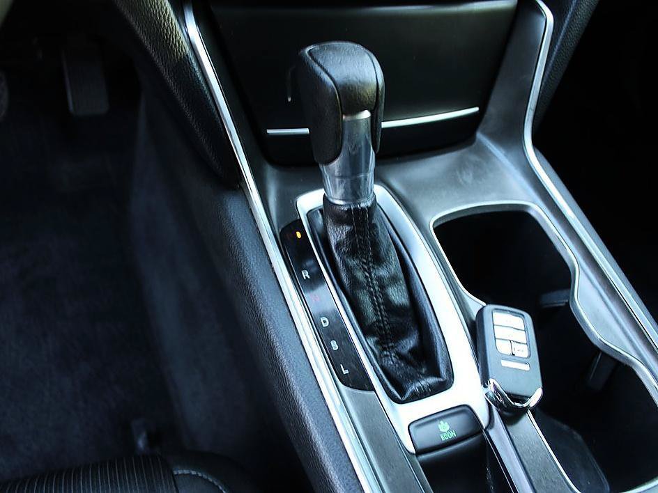 Used 2018 Honda Accord LX image 15