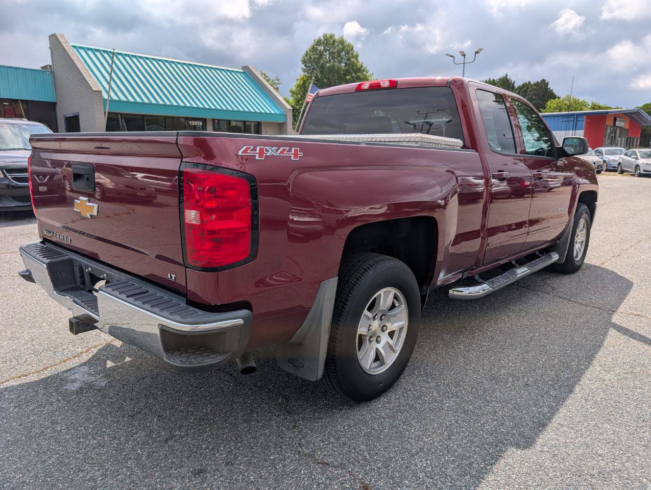 Used 2017 Chevrolet Silverado 1500 LT w/ All Star Edition AWD/4WD image 8